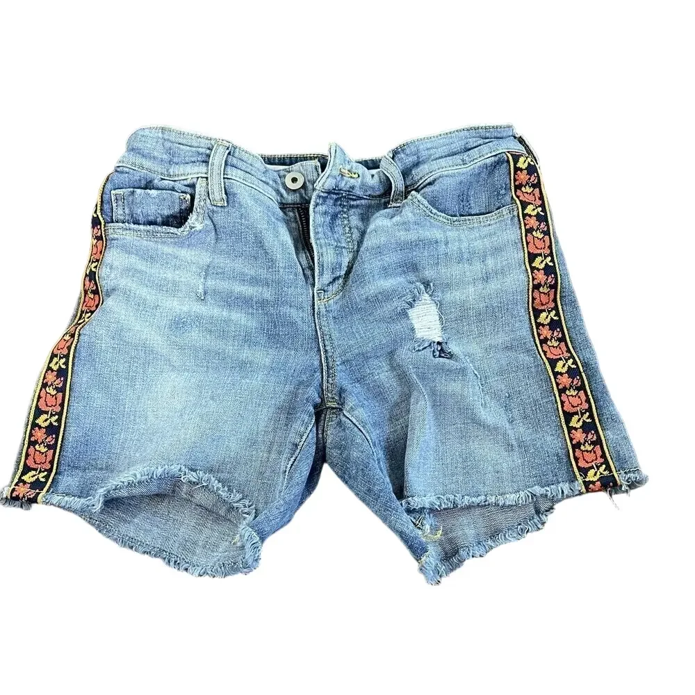 Anthropologie Pilcro Embroidered Slim Boyfriend Jean Shorts 26 Light Wash Boho - Picture 2 of 8